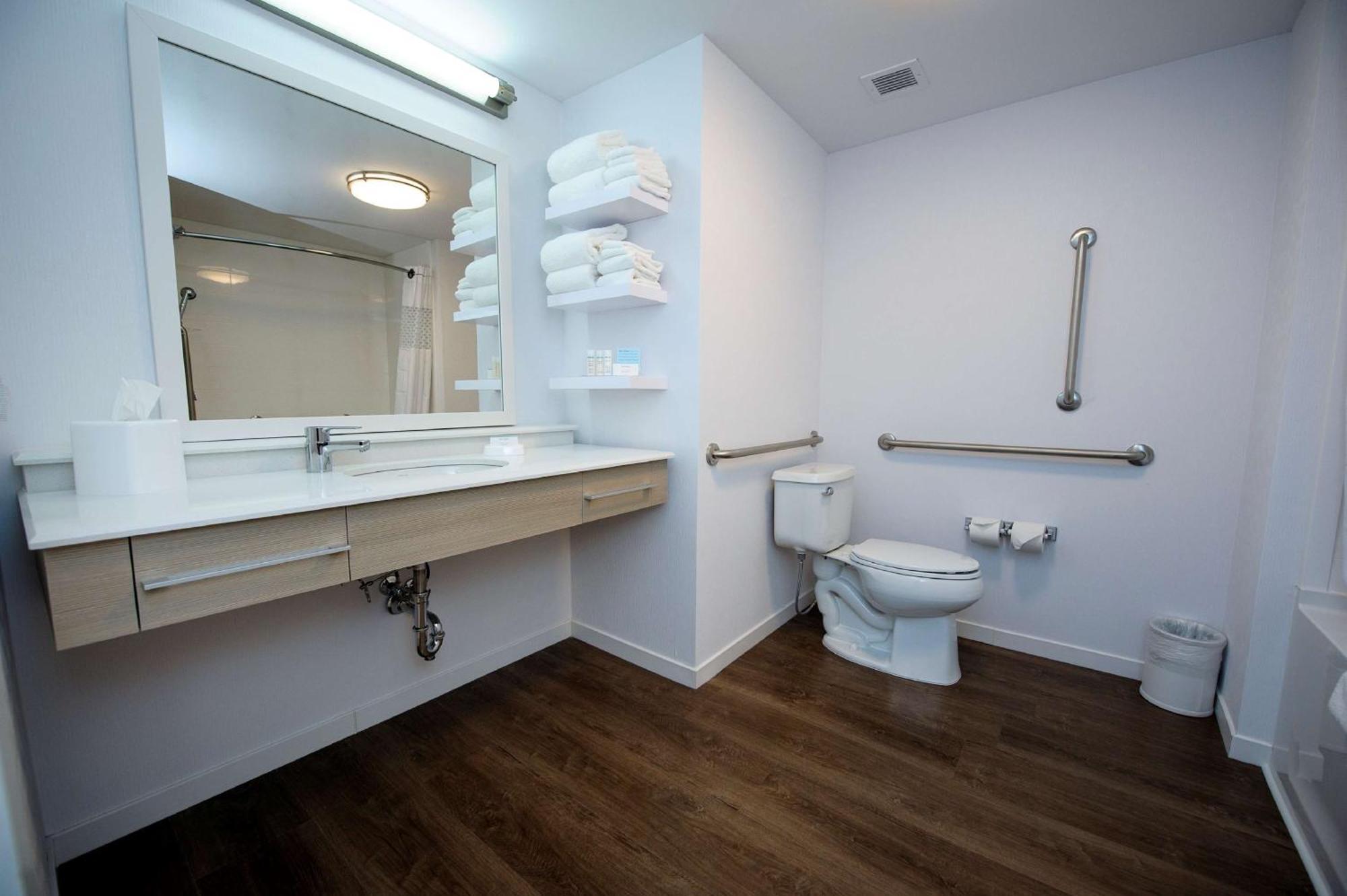 Hampton Inn & Suites Truro, Ns Екстериор снимка
